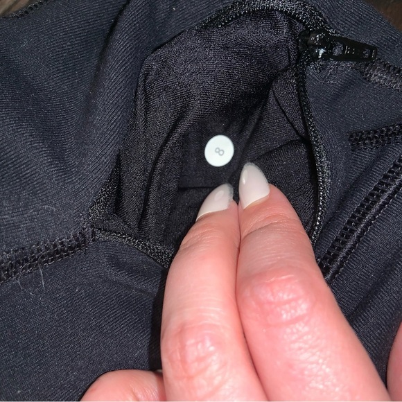 Lululemon stride 2  Jacket athletic zip black casual yoga spring active casual - Picture 11 of 11